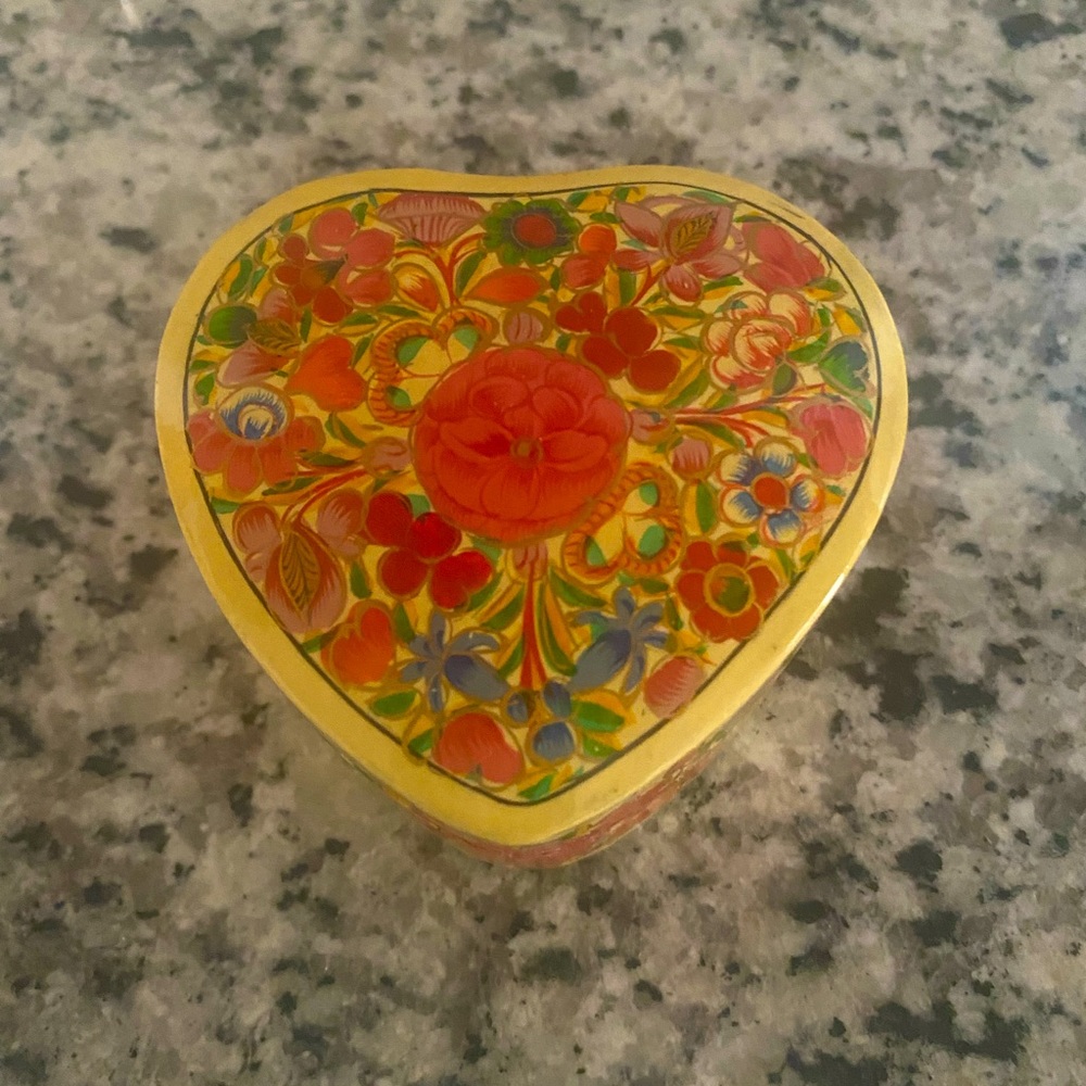 Folk Art hand carved & painted heart shaped trinket box